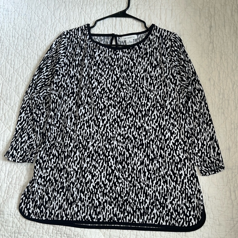Liz Claiborne Women’s size XL blouse